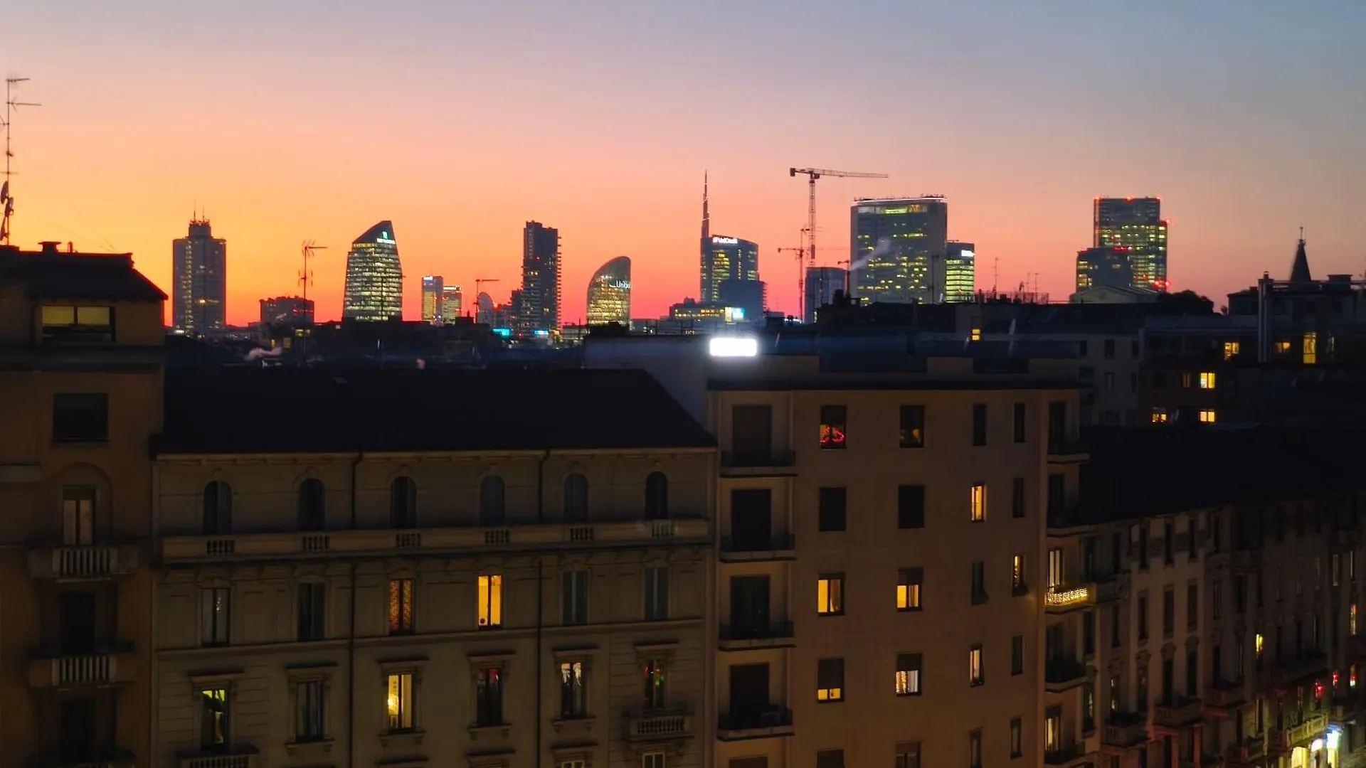 Apartment Elegant City View Flat Adjacent Metro Milan Italy